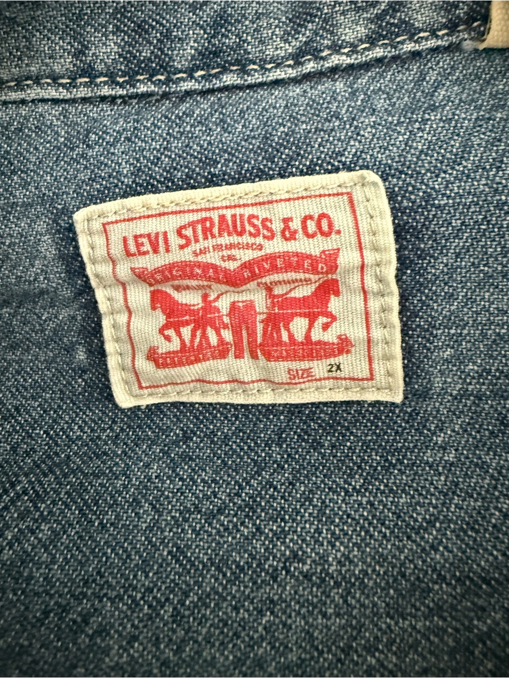 Levi’s Classic Two-Tone Denim Western Shirt - Light & Medium Blue - Picture 8 of 8